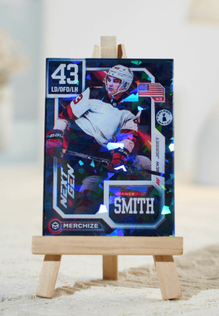 Holographic card with color shift